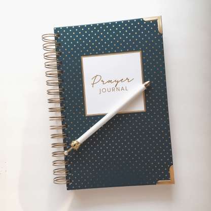 6 Bible study tools for every Christian teen girl!